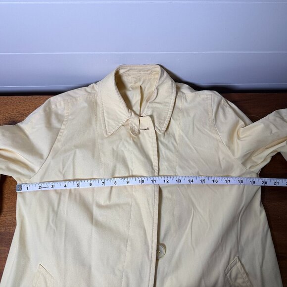 Vintage London Fog Womens Trench Coat Size 8 Petite Yellow Swing Jacket Overcoat - Picture 14 of 15